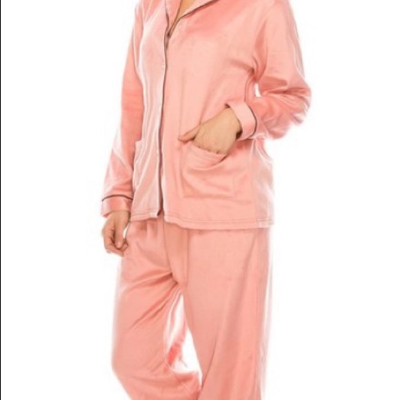 Micro fleece Pink 2 Piece Pajama, Pre-Gift wrapped - Picture 4 of 8